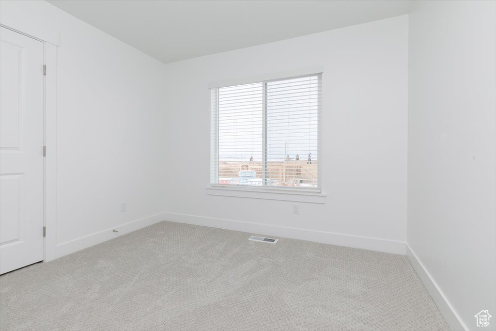 Empty room with carpet