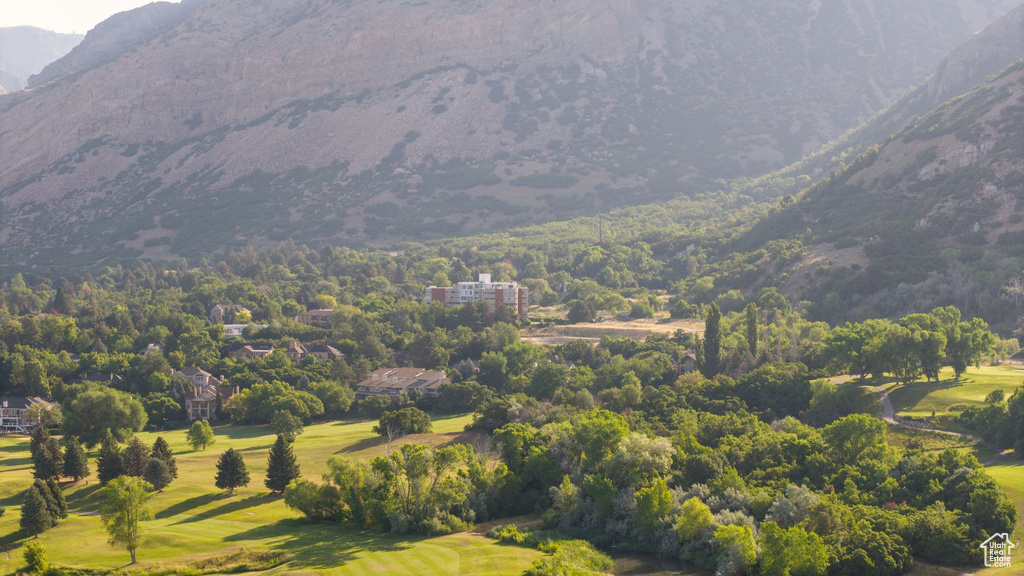 View of mountain backdrop featuring a golf club
