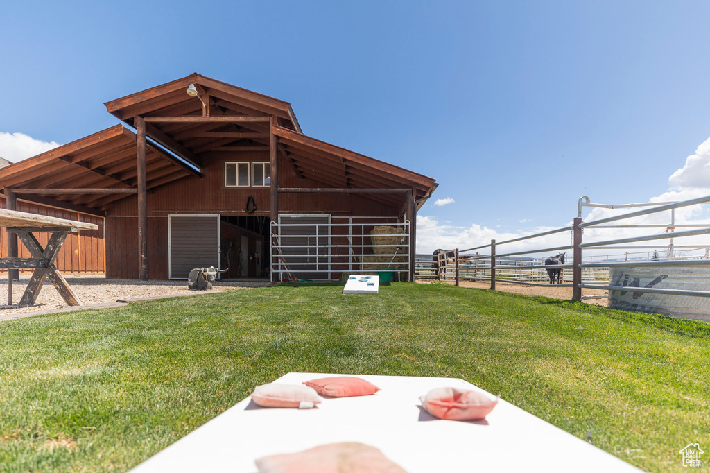 Exterior space with an exterior structure and an outdoor structure