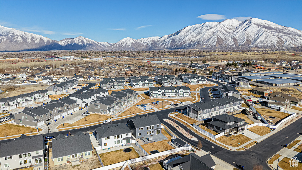 Aerial view featuring a residential view and a mountain view