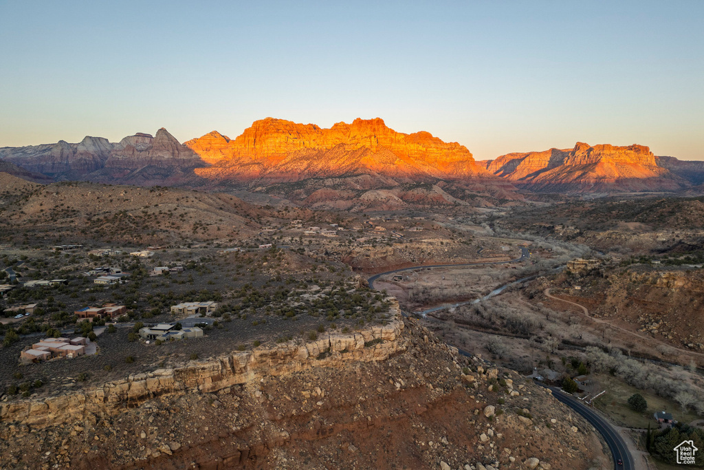 2566  ANASAZI WAY Springdale, UT 84767