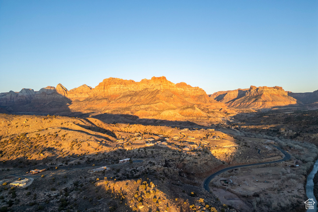 2566  ANASAZI WAY Springdale, UT 84767