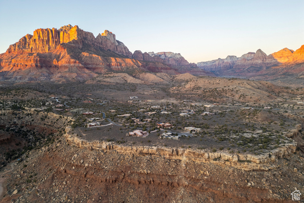 2566  ANASAZI WAY Springdale, UT 84767