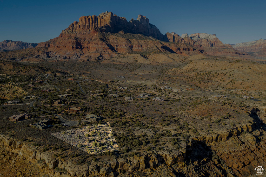 2566  ANASAZI WAY Springdale, UT 84767