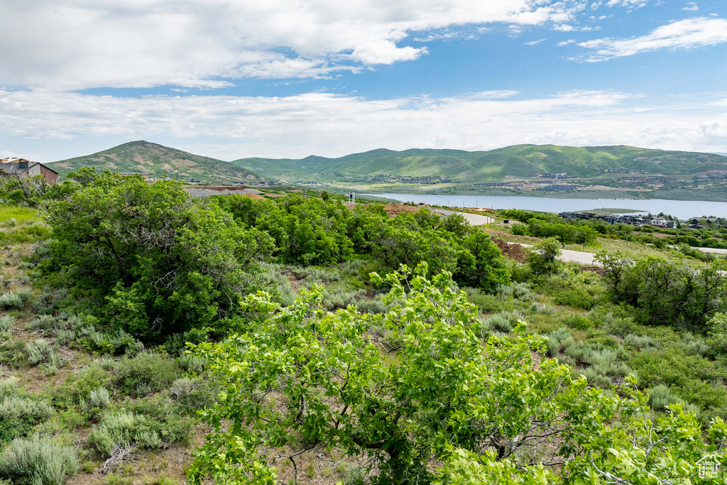 Mountain view with a nearby body of water