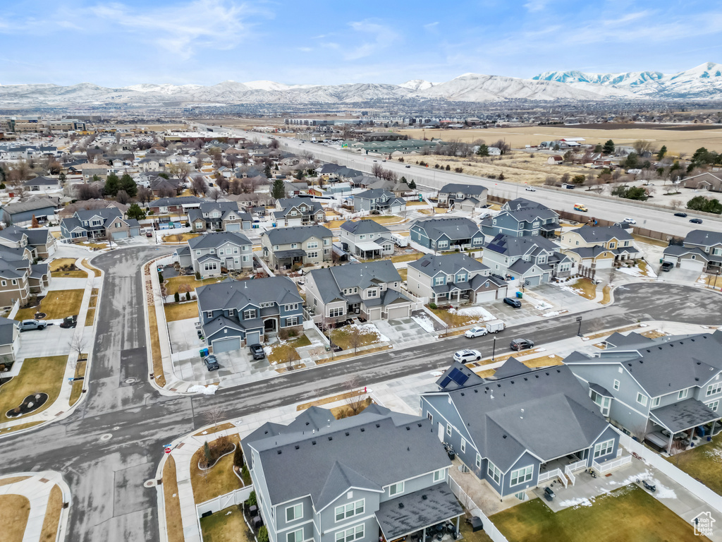 Aerial view with a residential view and a mountain view