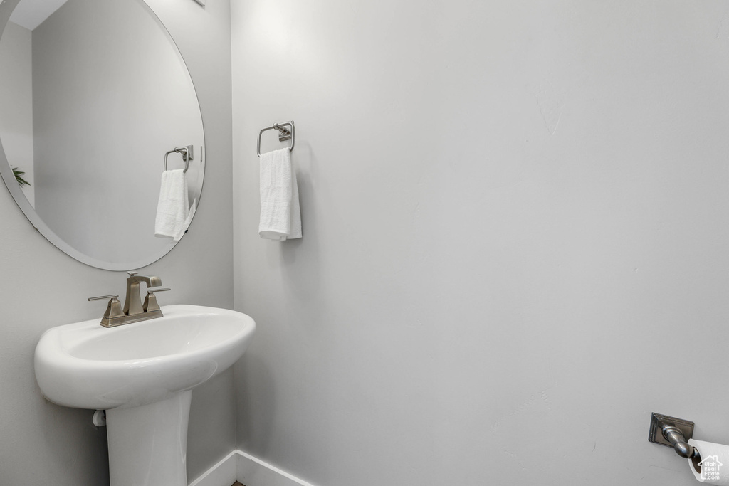 Bathroom featuring a sink