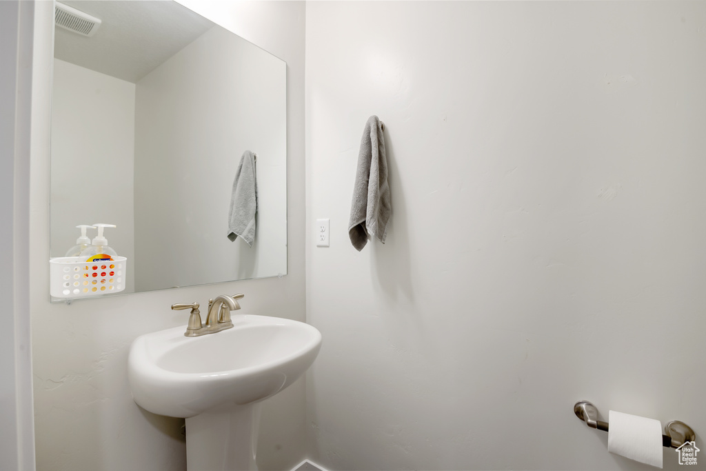 Bathroom with visible vents