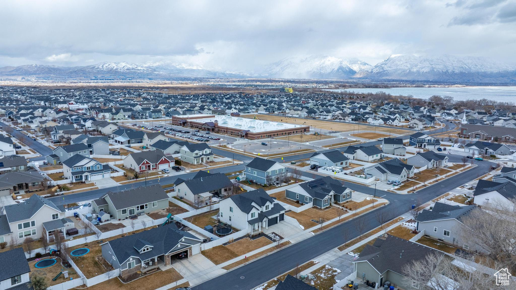 Aerial view with a residential view and a mountain view