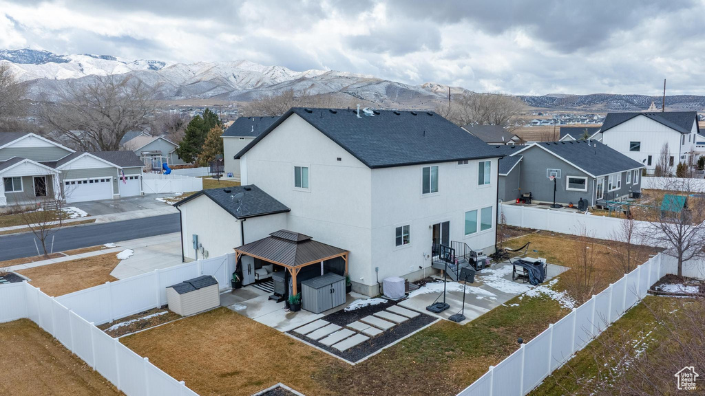 Bird\\\\\\\'s eye view featuring a residential view and a mountain view