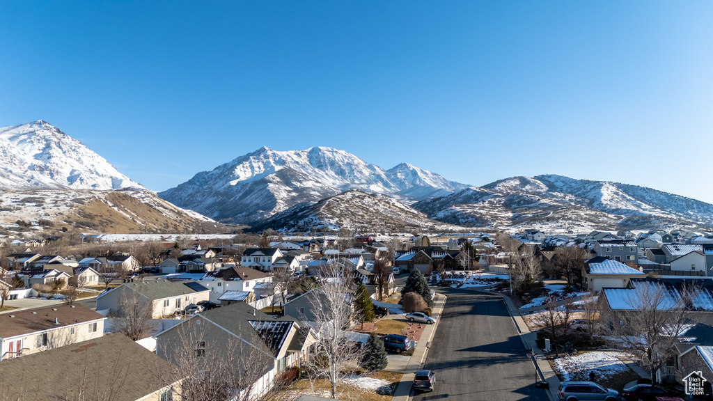 Mountain view featuring a residential view