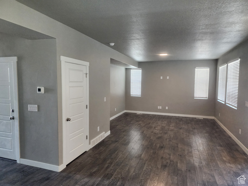 1656 S PREVEDEL DR West Haven, UT 84401