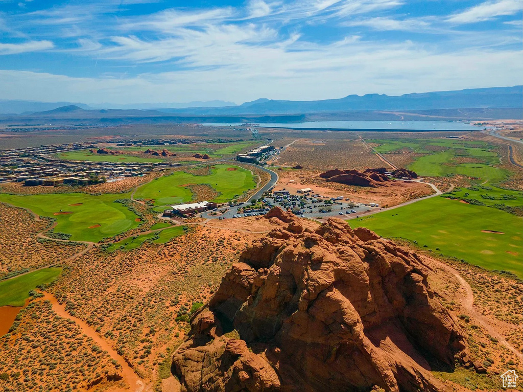 Drone / aerial view featuring a mountain view and view of golf course