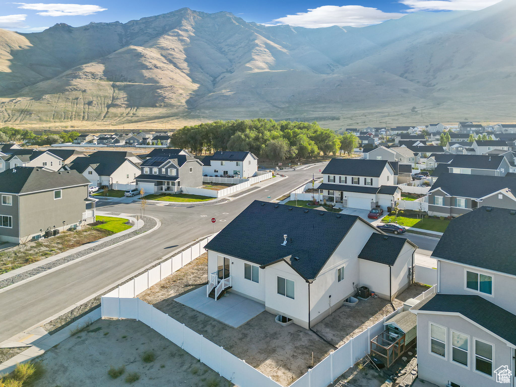 View of mountain feature featuring a residential view