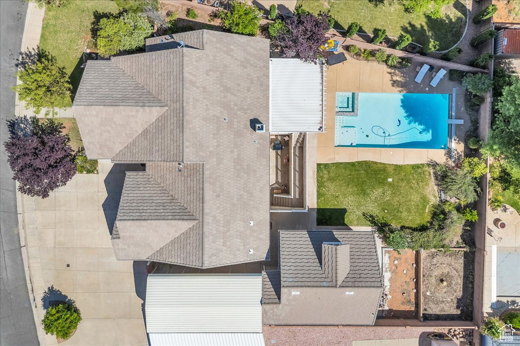 View from above of property featuring a pool area