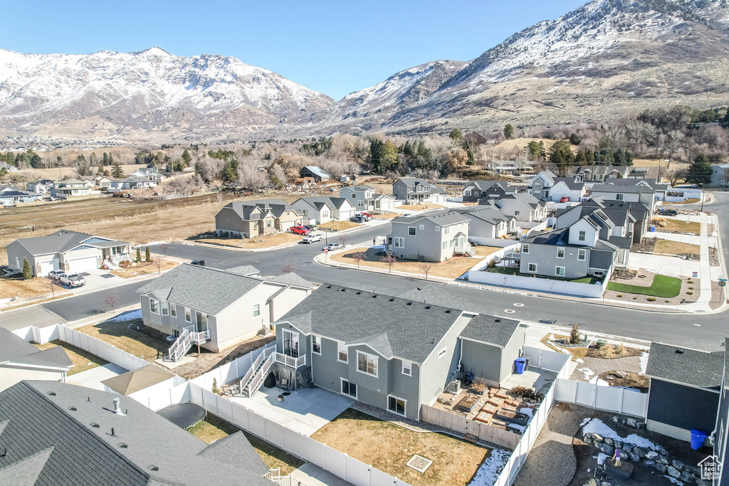 Aerial view with a residential view and a mountain view
