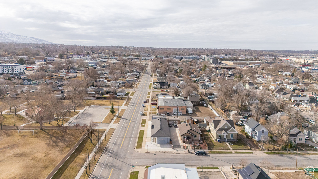 Birds eye view of property featuring a residential view