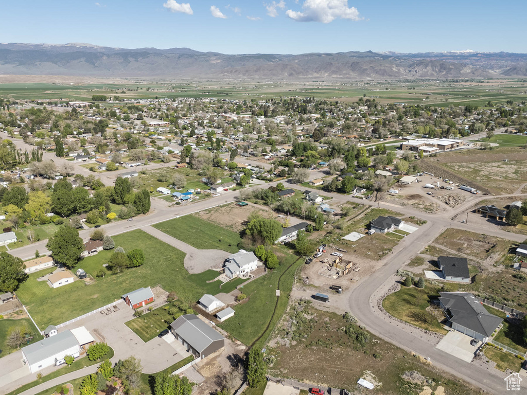 View of property location featuring a mountainous background