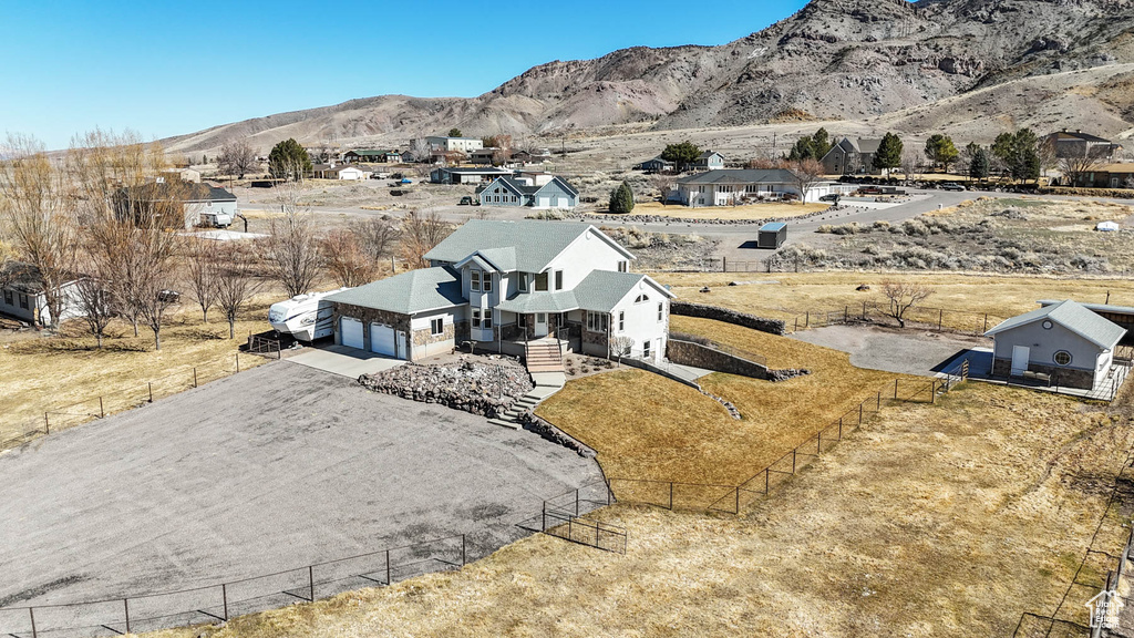 Drone / aerial view featuring a mountain view