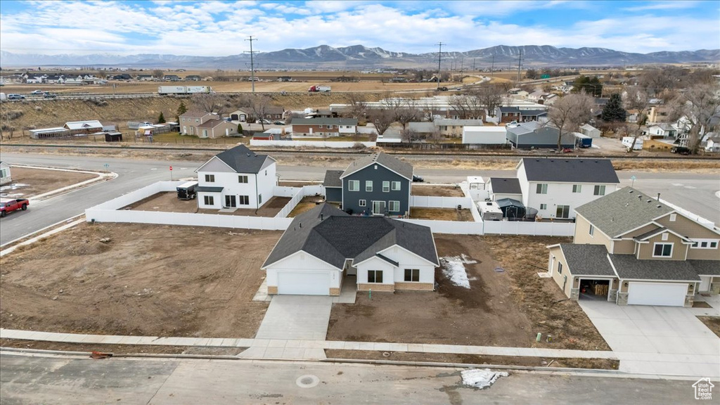 Bird's eye view with a residential view and a mountain view