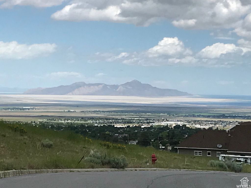 View of mountain feature