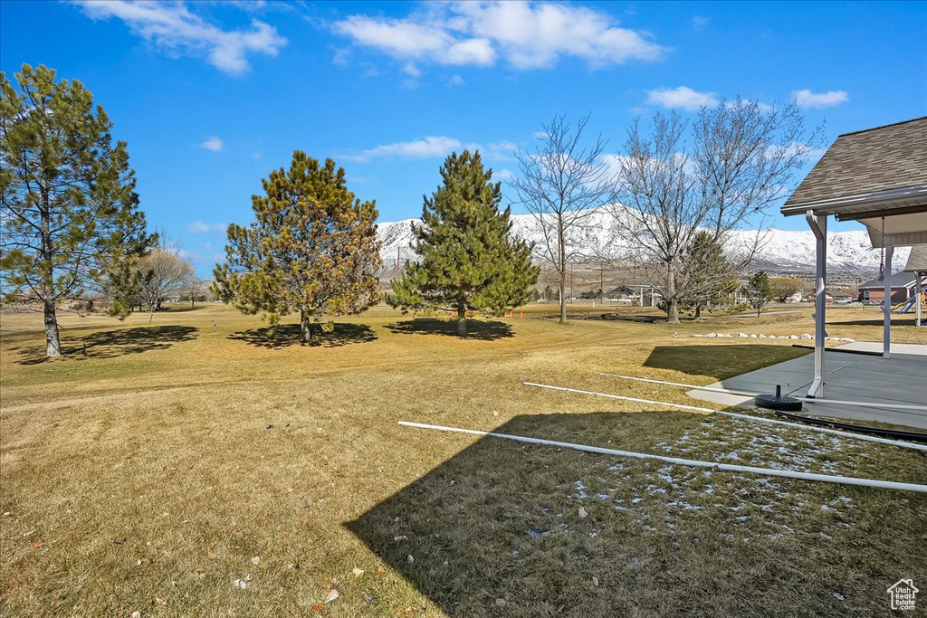 View of yard with a mountain view
