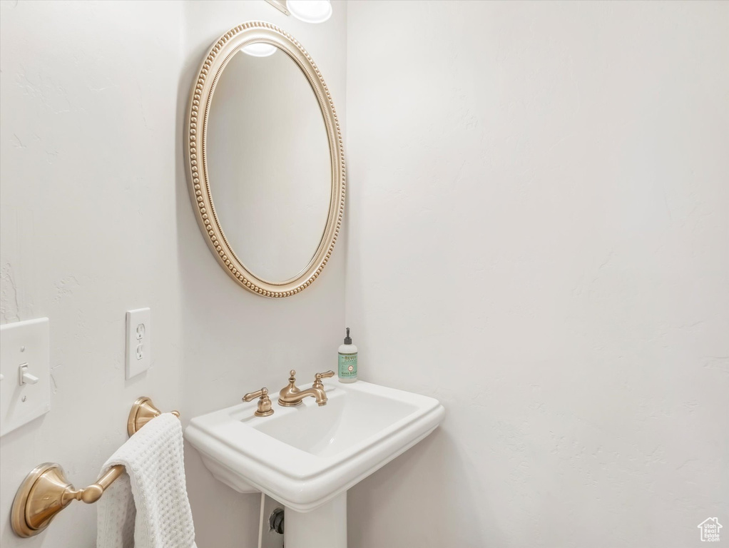 Bathroom featuring a sink