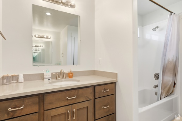 Photo 17 for MLS #2068513 at 637 S 4th W