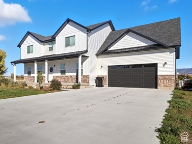 Photo 3 for MLS #2068513 at 637 S 4th W