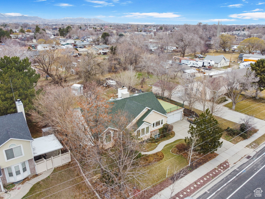 Bird's eye view featuring a mountain view