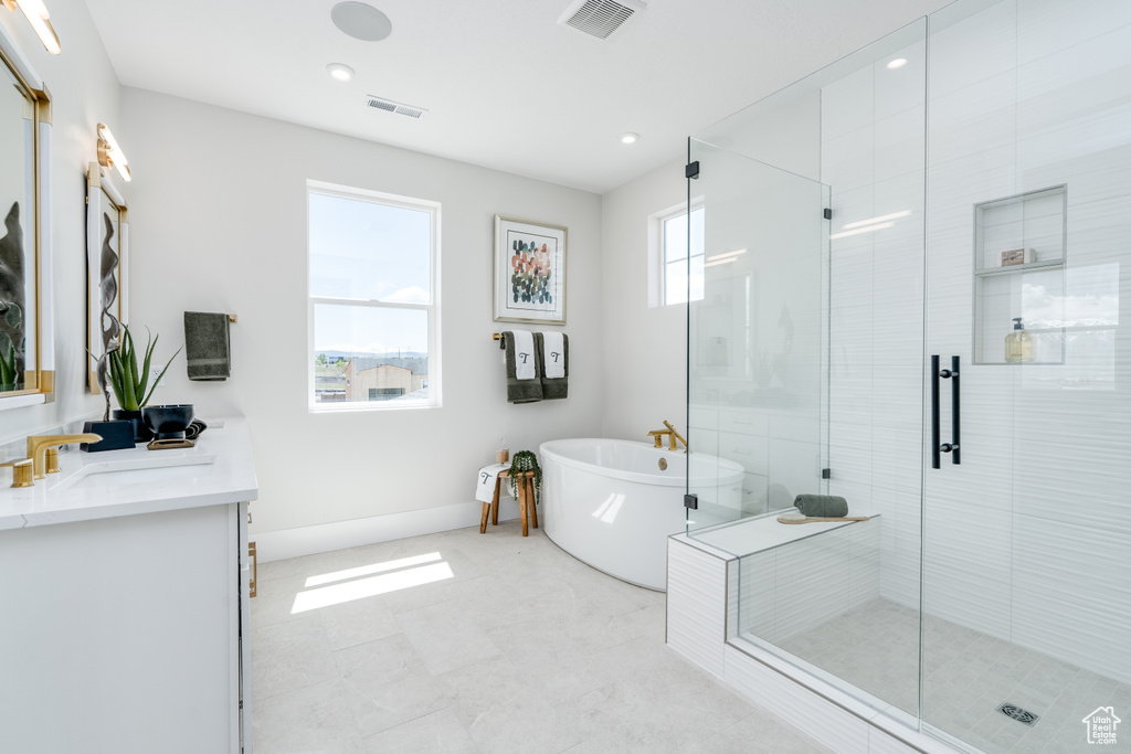 Photo 13 for MLS #2068773 at 418 N Pinnacle Ct #44