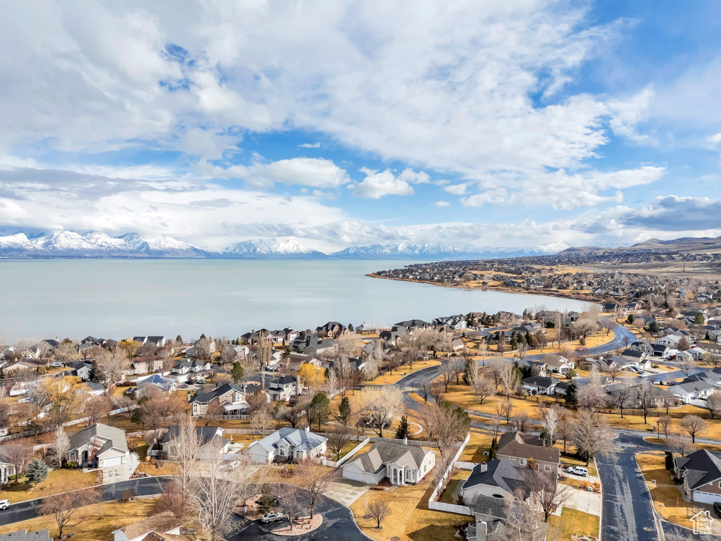 Bird\\\'s eye view with a water and mountain view and a residential view