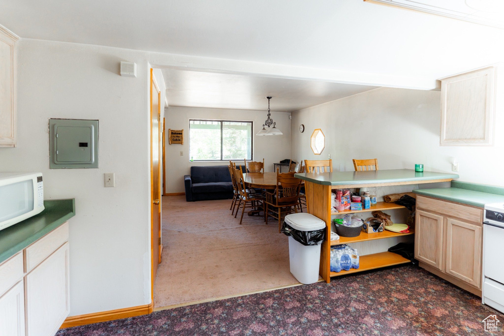 Photo 8 for MLS #2068850 at 1270 W Strawberry Point Rd