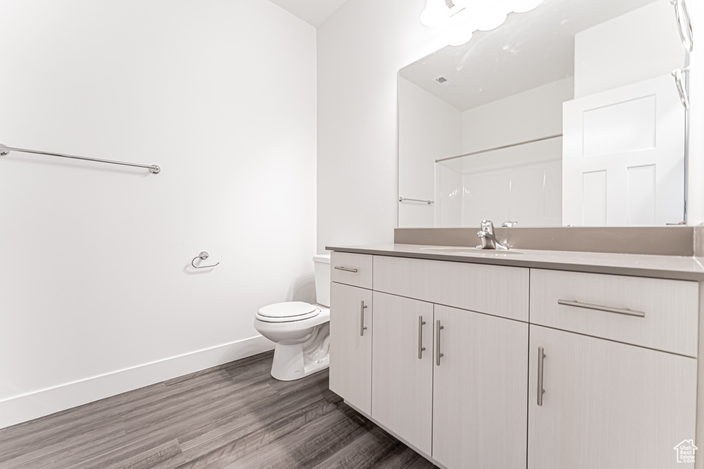 Photo 2 for MLS #2068906 at 4777 S Alder Ln #E303