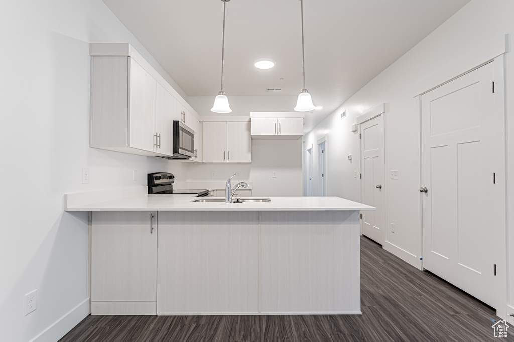 Photo 6 for MLS #2068906 at 4777 S Alder Ln #E303