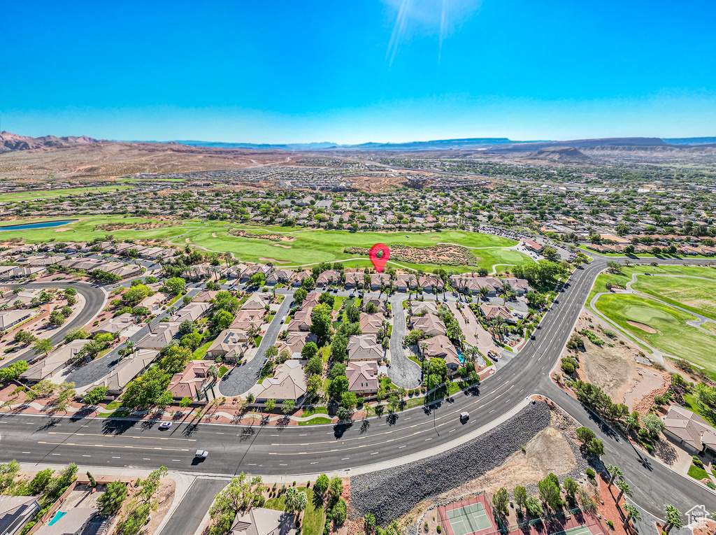 Bird\\\\\\\'s eye view with a mountain view, golf course view, and a residential view