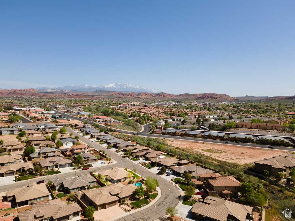 Birds eye view of property featuring a residential view and a mountain view