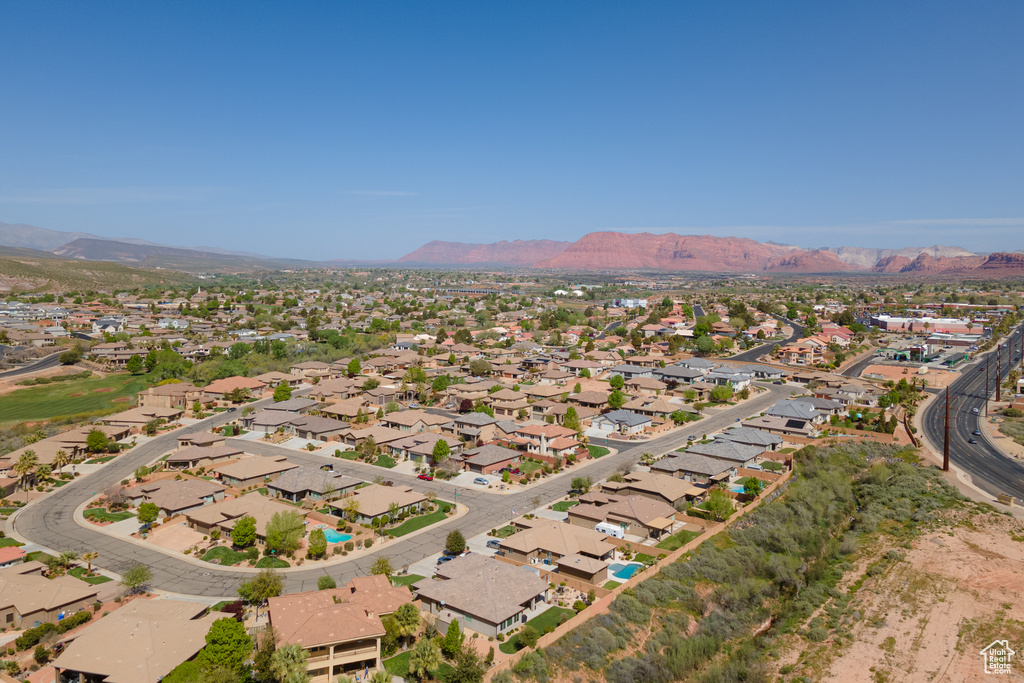 Bird\'s eye view with a residential view and a mountain view