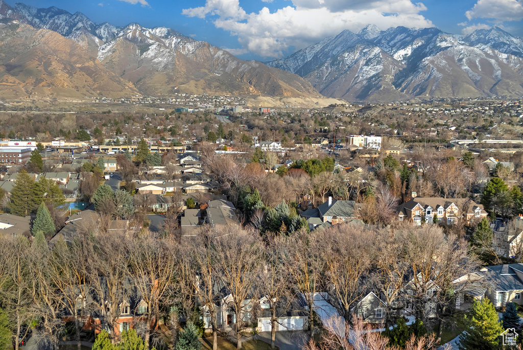 View of mountain feature featuring a residential view