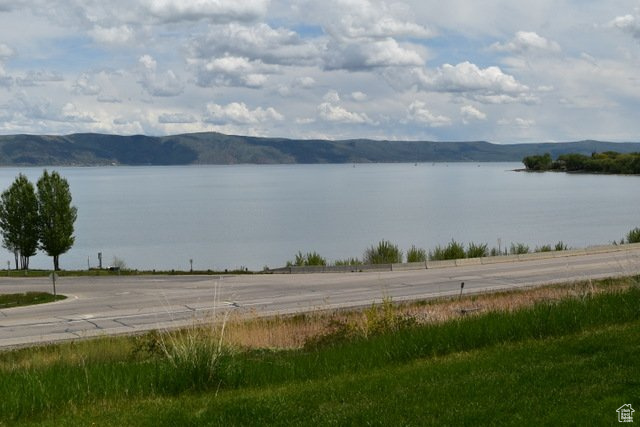 Water view with a mountain view