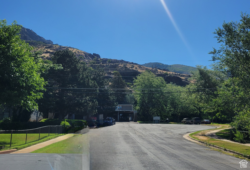 777 SIMORON DR Ogden, UT 84404