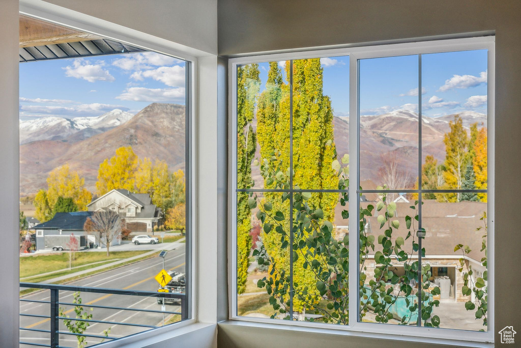 Interior details featuring a mountain view