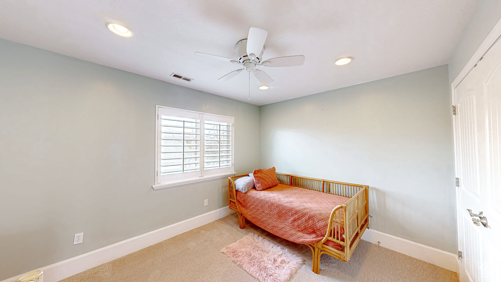 Bedroom featuring visible vents, recessed lighting, and baseboards