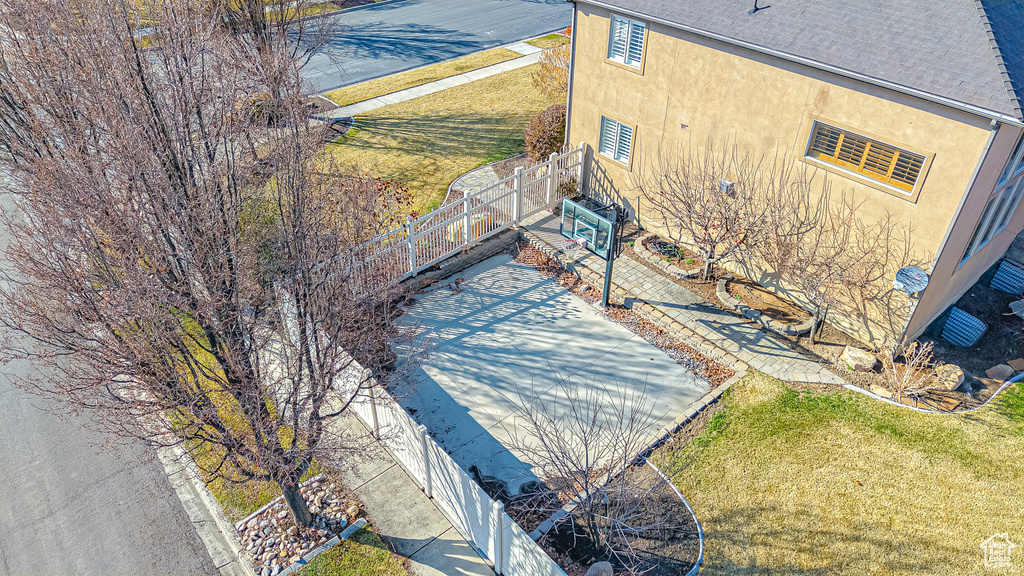 Birds eye view of property