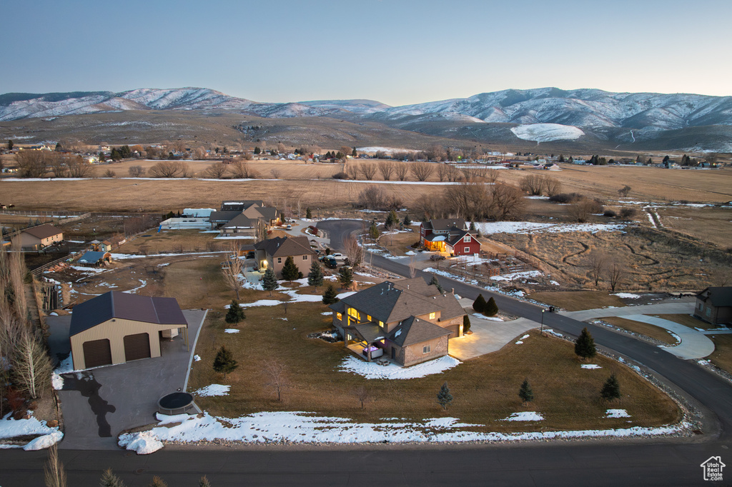 Birds eye view of property featuring a residential view and a mountain view