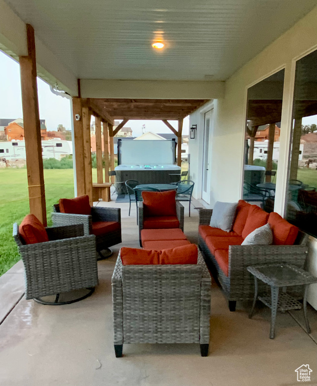Photo 5 for MLS #2069340 at 1117 S Terrel Dr