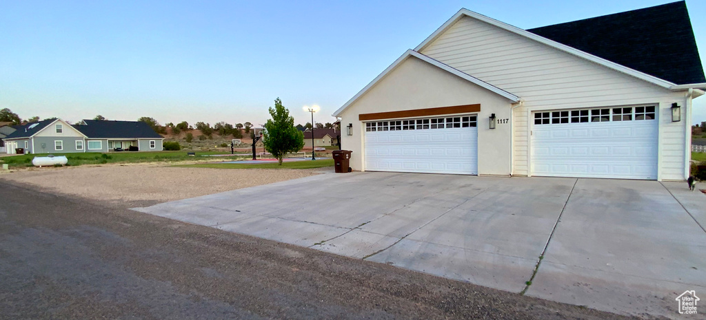 Photo 9 for MLS #2069340 at 1117 S Terrel Dr