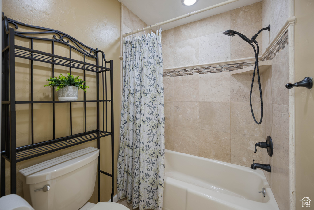 Photo 16 for MLS #2069375 at 545 Valley View Dr  #18