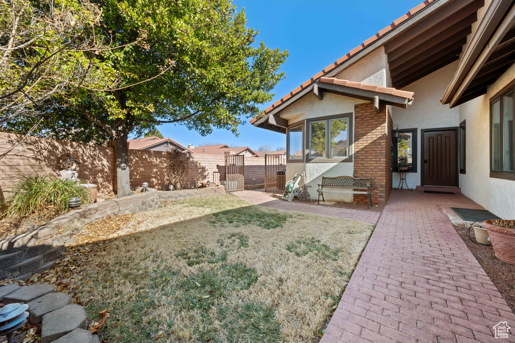 Photo 3 for MLS #2069375 at 545 Valley View Dr  #18