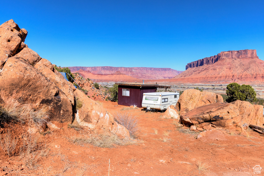 95  BAILEY LN Castle Valley, UT 84532